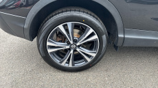 Nissan Qashqai 1.3 DiG-T N-Connecta 5dr Petrol Hatchback